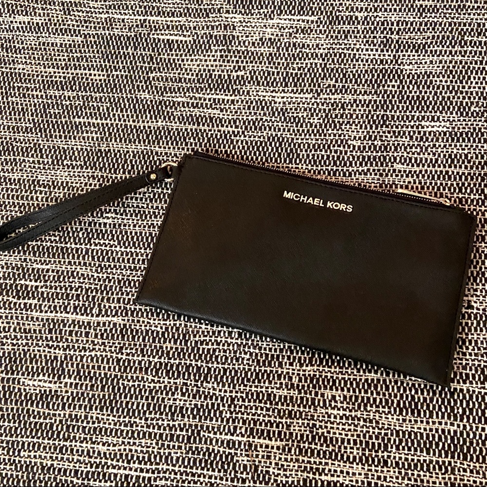 Michael Kors Wristlet
